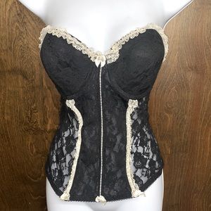 VINTAGE “Smart & Sexy” bustier black w/white lace detail. Size 38C